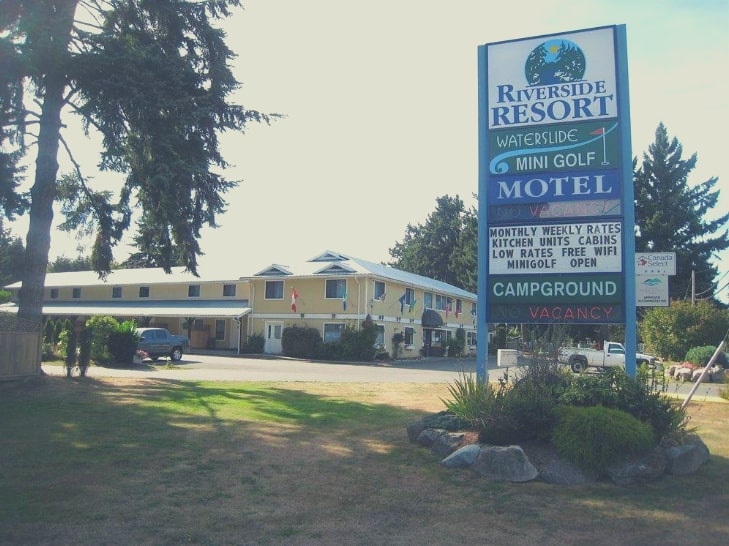 Riverside Resort