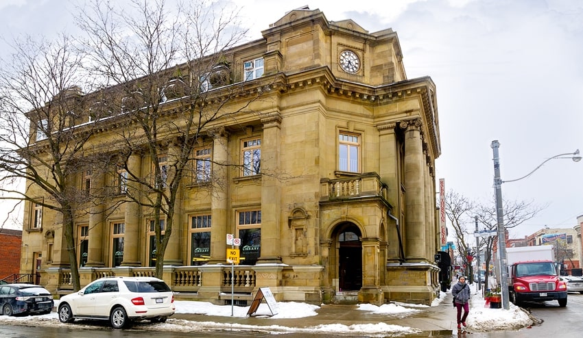 QueenSaulter Library