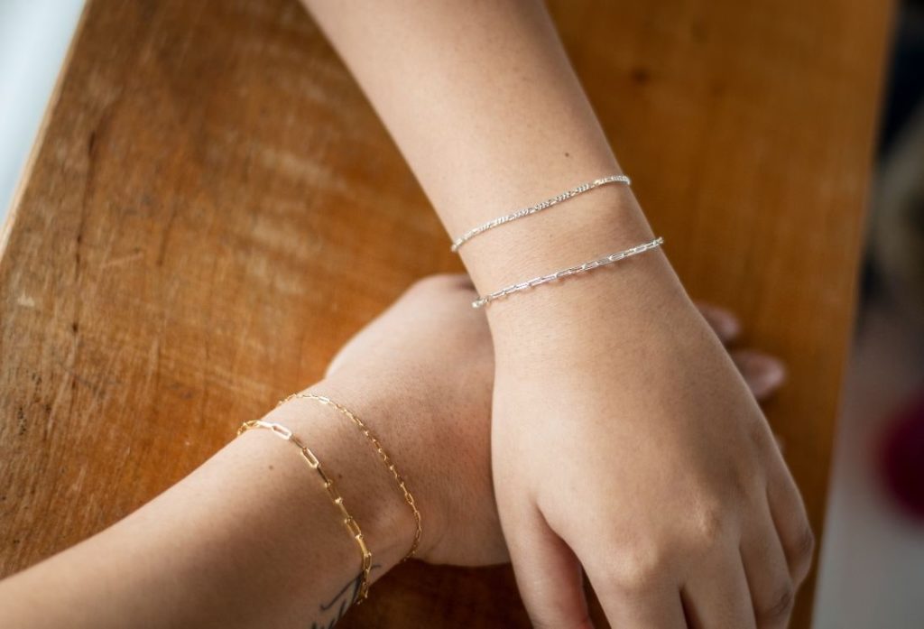 What You Must Know Before Getting a Permanent Bracelet - PureWow