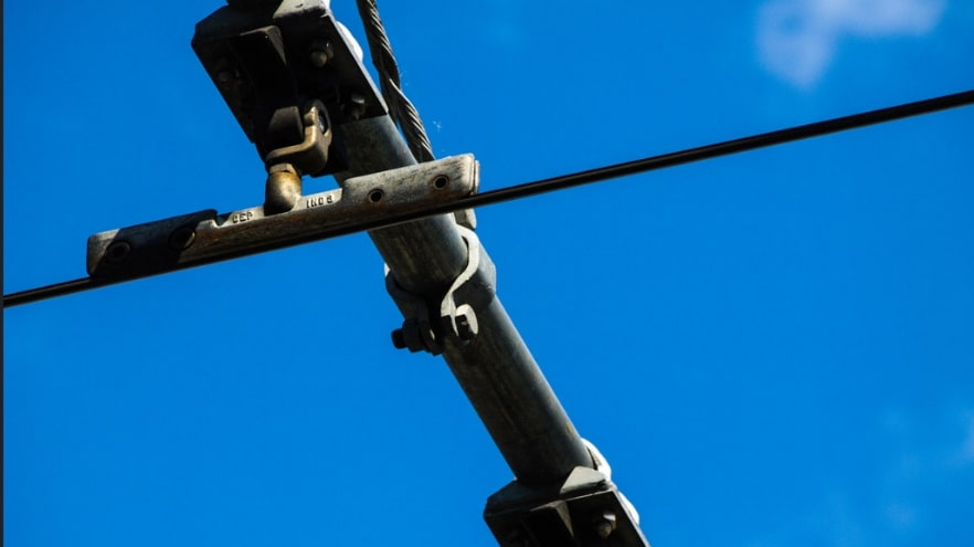 How are Vancouver trolley buses powered