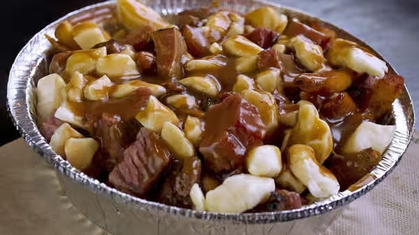 Smoked meat poutine