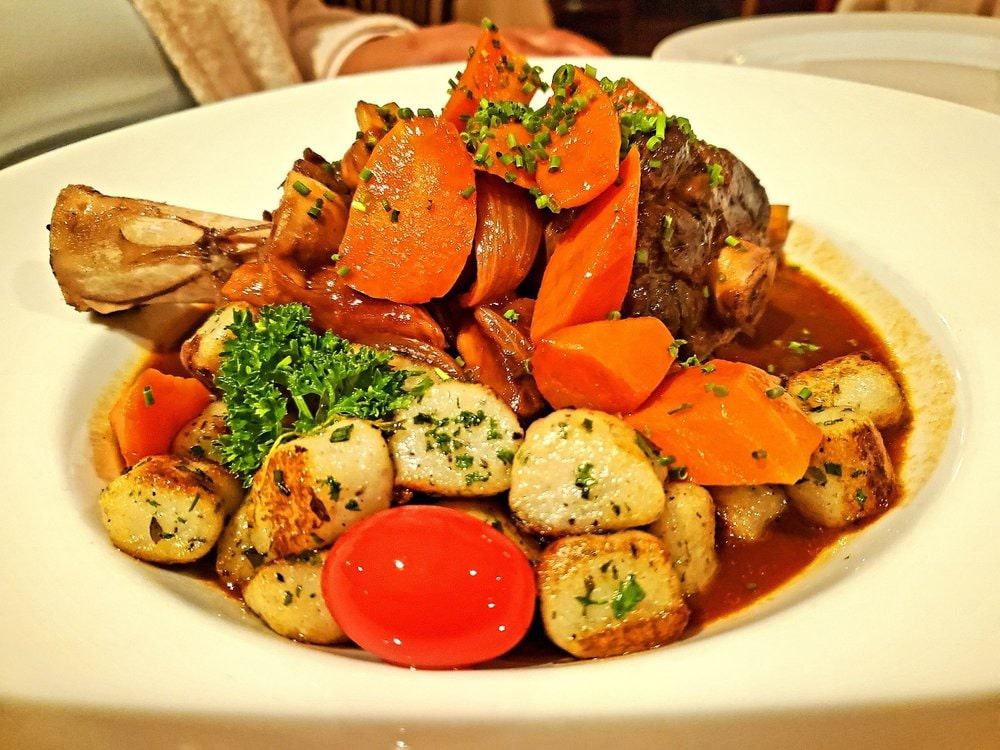 Jarret d'Agneau Braisé façon provençale en cocotte