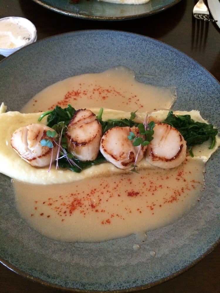 Pan seared scallops and potato