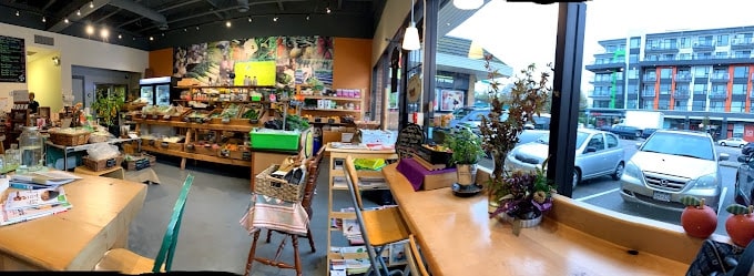 tama organic life store display